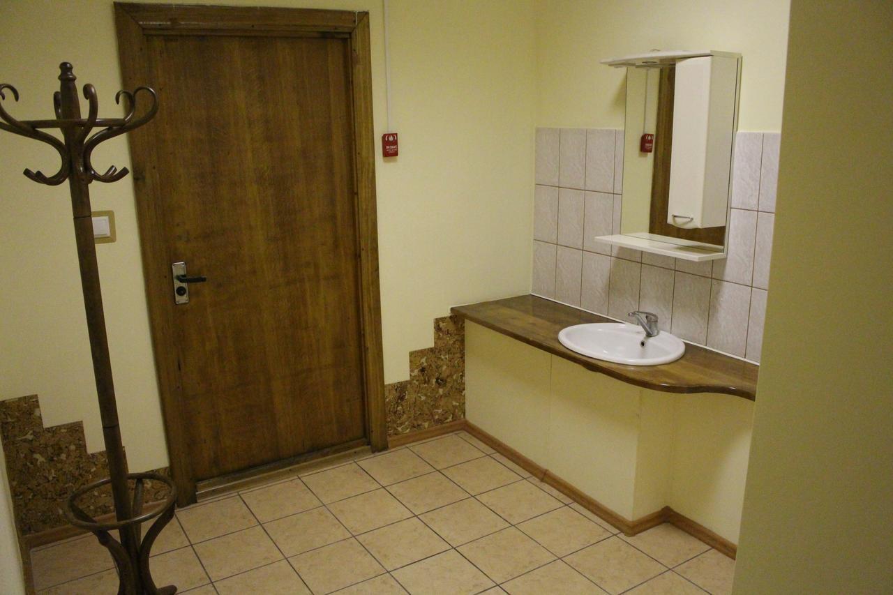 Rooms For Rent On Vokzal Брест Екстер'єр фото