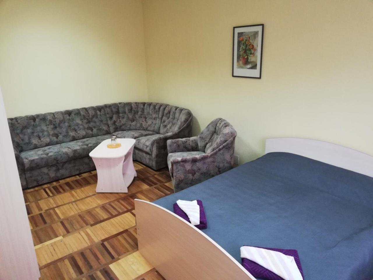 Rooms For Rent On Vokzal Брест Екстер'єр фото